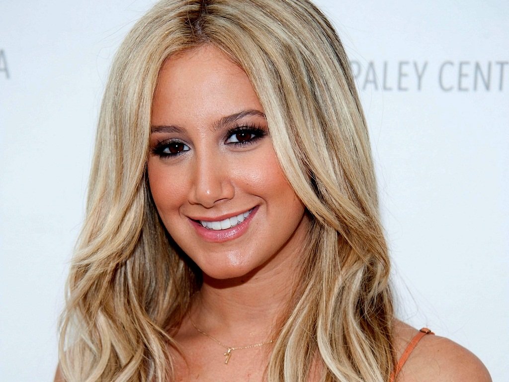 Ashley Wallpaper - Ashley Tisdale Wallpaper (37554390) - Fanpop